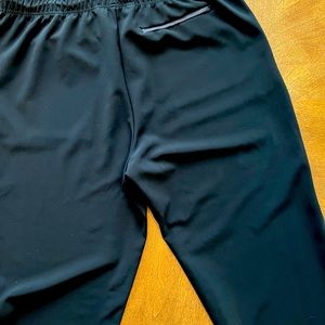 Athleta Metropolis Jogger Size 14 black